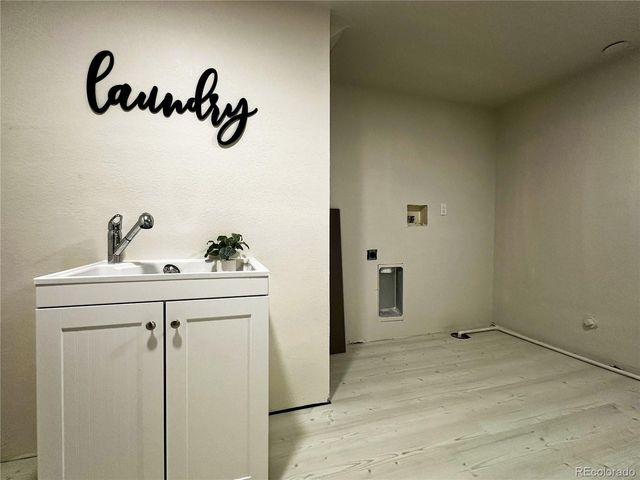 5440 W 5th Ave, Lakewood, CO 80226