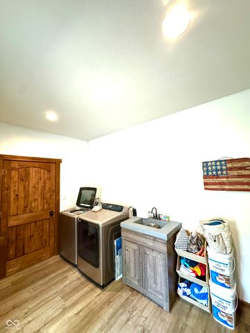 3300 Carmel Ridge Lane, Morgantown, IN 46160