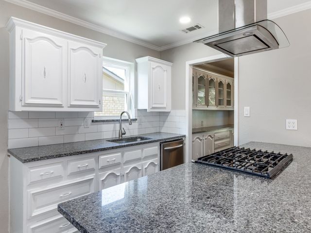 11236 Quail Run Street, Dallas, TX 75238