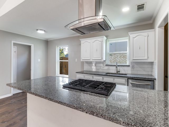 11236 Quail Run Street, Dallas, TX 75238