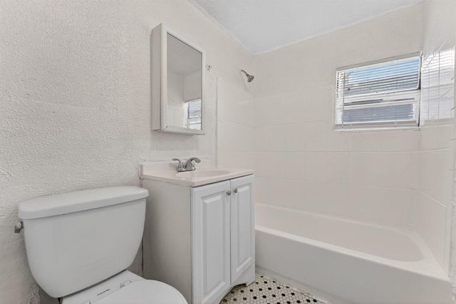 2917 NW 7th Court 2917, Fort Lauderdale, FL 33311