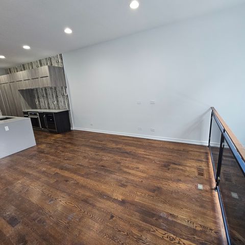 1013 N Honore Street 1, Chicago, IL 60622
