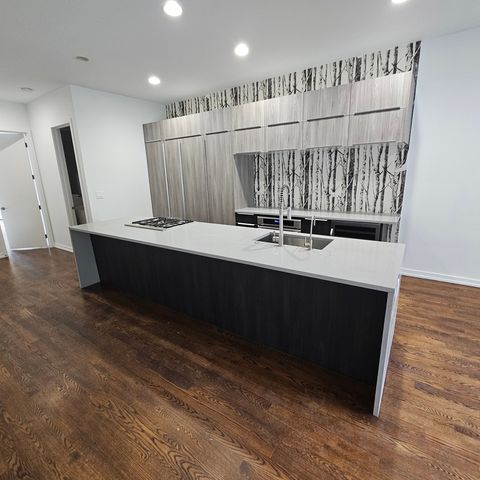 1013 N Honore Street 1, Chicago, IL 60622