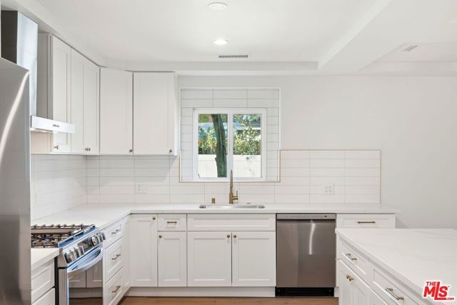 12455 Milbank Street, Studio City (los Angeles), CA 91604