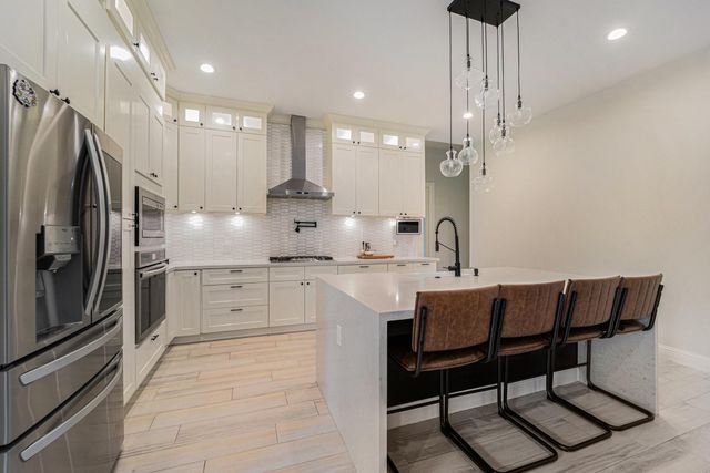 25142 W Tara Plantation Drive, Tomball, TX 77375