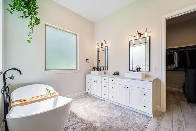 25142 W Tara Plantation Drive, Tomball, TX 77375