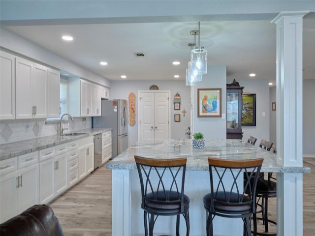 9015 Antonia Street, Needville, TX 77461