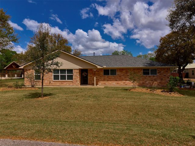 9015 Antonia Street, Needville, TX 77461