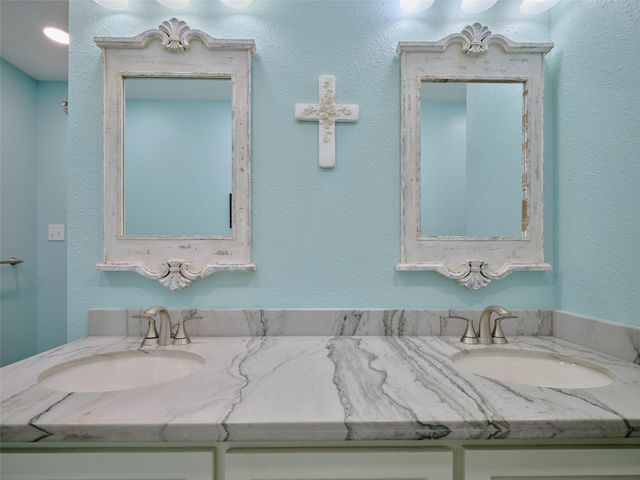 9015 Antonia Street, Needville, TX 77461