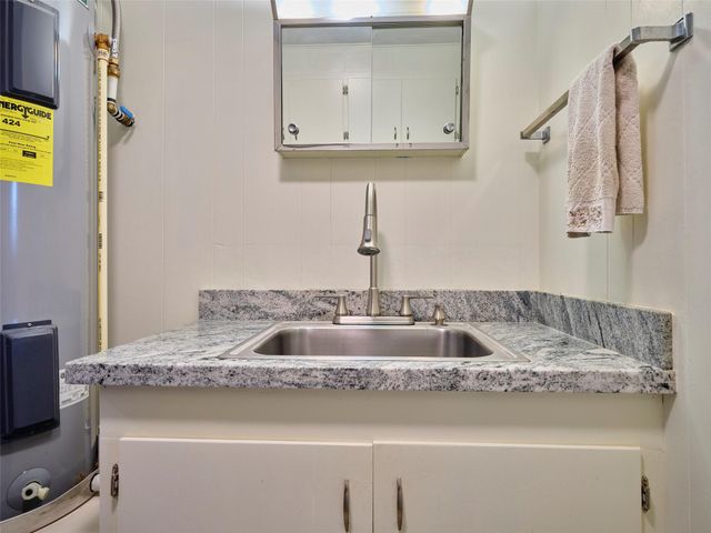 9015 Antonia Street, Needville, TX 77461