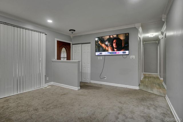 5616 Griggs Drive, Flint, MI 48504