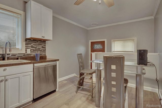5616 Griggs Drive, Flint, MI 48504
