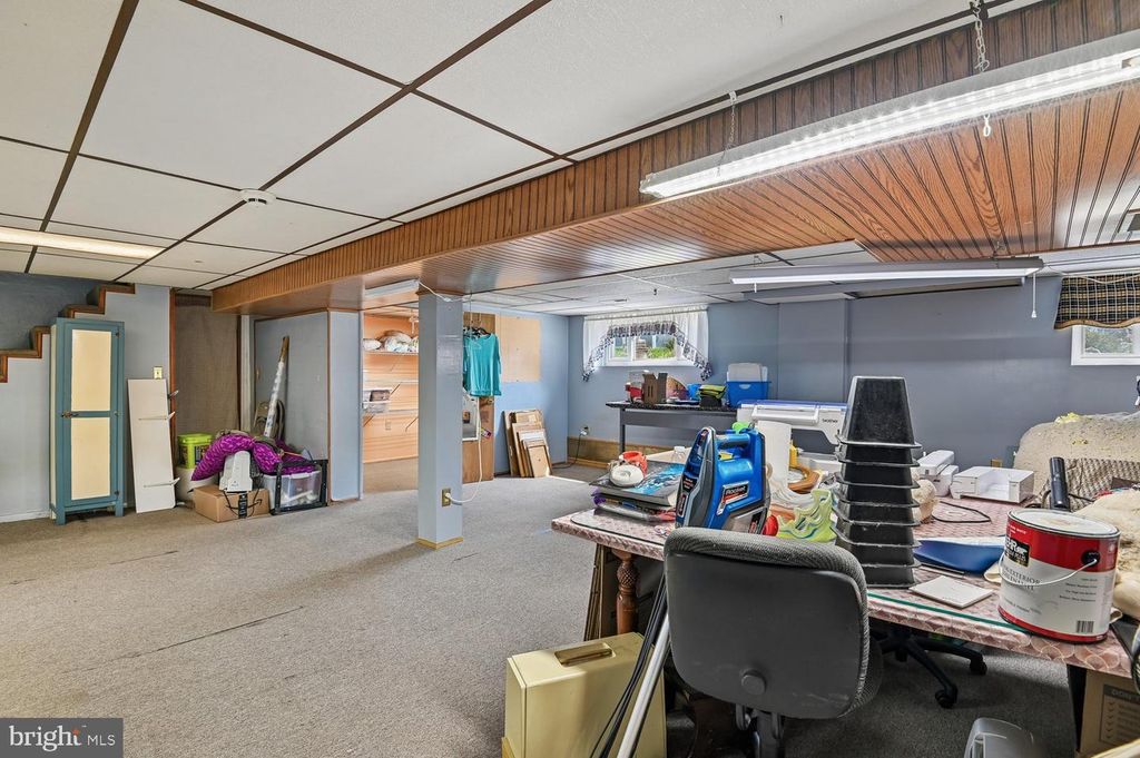 Image 28 of property listing at 6907 GERMAN HILL RD, Baltimore, MD 21222