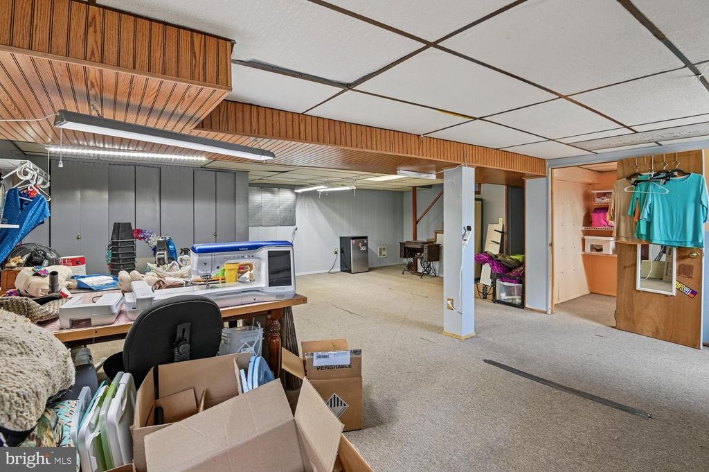 Image 29 of property listing at 6907 GERMAN HILL RD, Baltimore, MD 21222