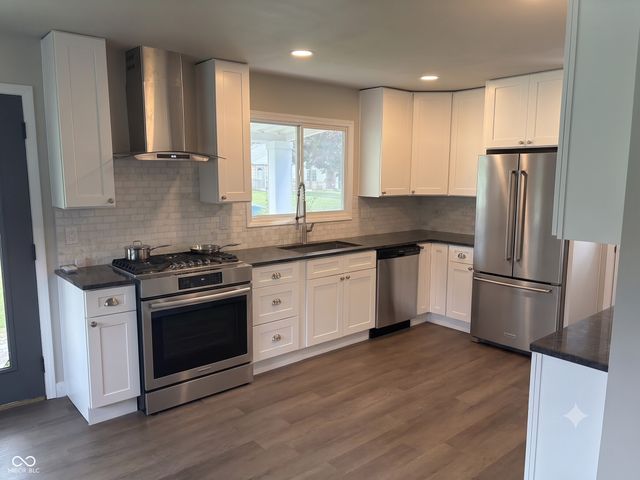320 N 7th Avenue, Beech Grove, IN 46107