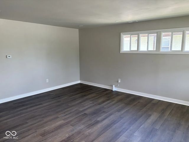 320 N 7th Avenue, Beech Grove, IN 46107