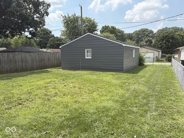 320 N 7th Avenue, Beech Grove, IN 46107