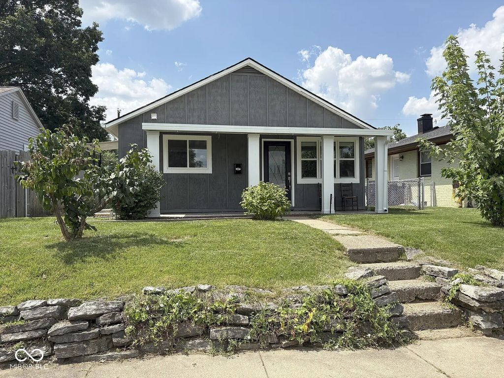 320 N 7th Avenue, Beech Grove, IN 46107