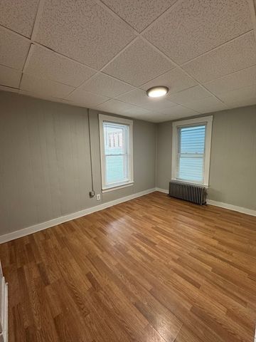 155 Summer St. 155, Lowell, MA 01852