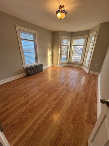 155 Summer St. 155, Lowell, MA 01852