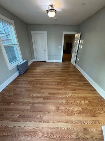 155 Summer St. 155, Lowell, MA 01852