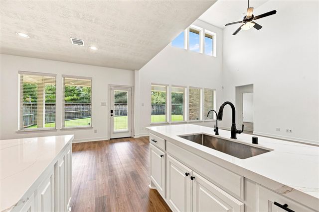 5827 Amherst Farms Lane, Fulshear, TX 77441