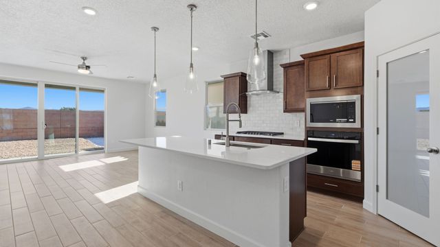4065 Estrella Noche, Santa Fe, NM 87507