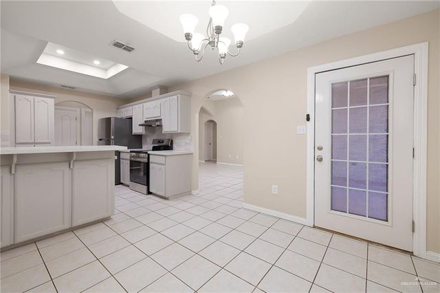 1520 N Popotillo Avenue, Edinburg, TX 78541