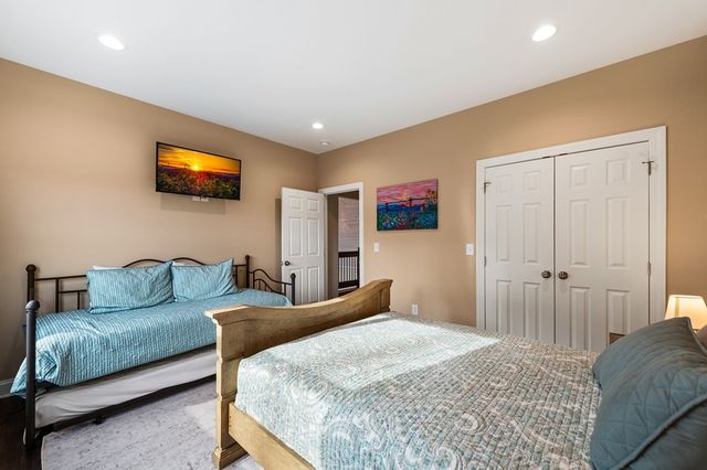 1016 Twisted Oak Road, Talking Rock, GA 30175