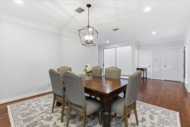 31 Wellington Drive, Sugar Land, TX 77478