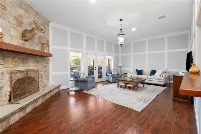 31 Wellington Drive, Sugar Land, TX 77478