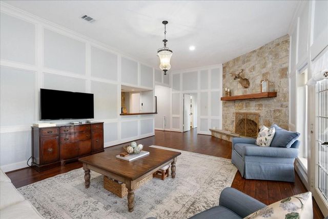 31 Wellington Drive, Sugar Land, TX 77478