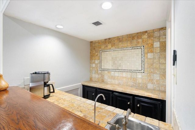 31 Wellington Drive, Sugar Land, TX 77478