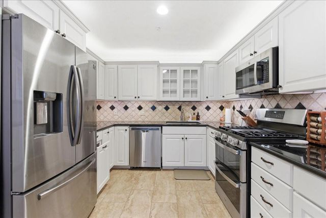 31 Wellington Drive, Sugar Land, TX 77478