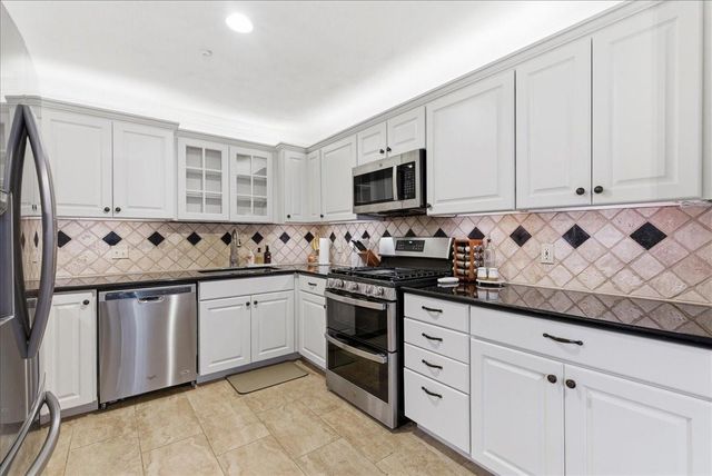 31 Wellington Drive, Sugar Land, TX 77478