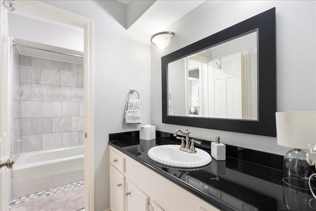 31 Wellington Drive, Sugar Land, TX 77478