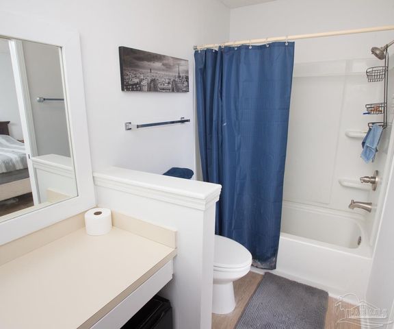 3505 Parkwood Ave, Pensacola, FL 32504