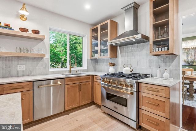 276 GREENTREE RD, Sewell, NJ 08080