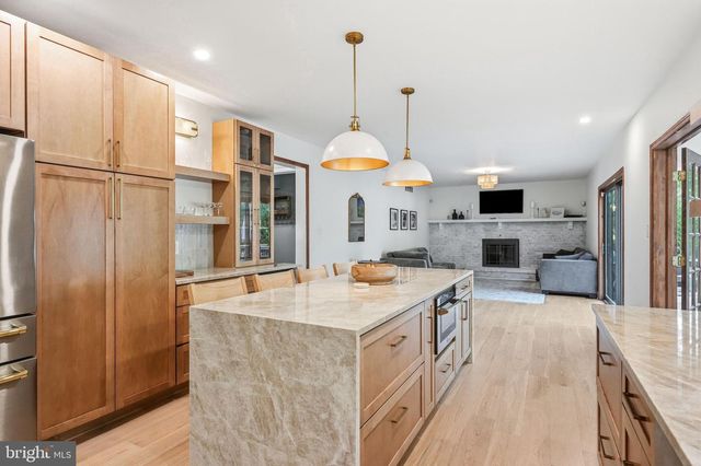 276 GREENTREE RD, Sewell, NJ 08080