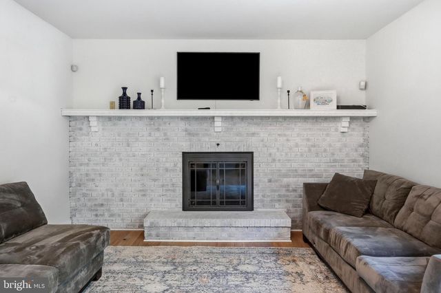 276 GREENTREE RD, Sewell, NJ 08080