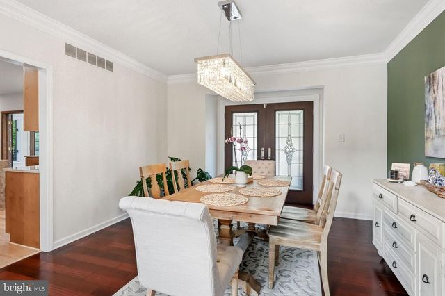 276 GREENTREE RD, Sewell, NJ 08080