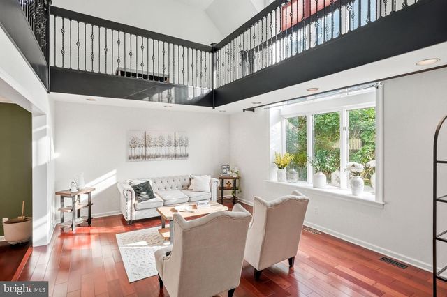 276 GREENTREE RD, Sewell, NJ 08080