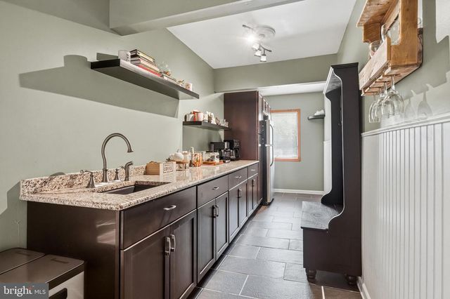 276 GREENTREE RD, Sewell, NJ 08080