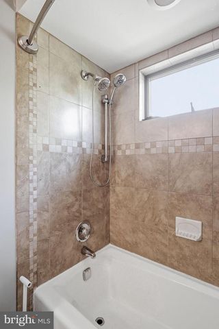 276 GREENTREE RD, Sewell, NJ 08080