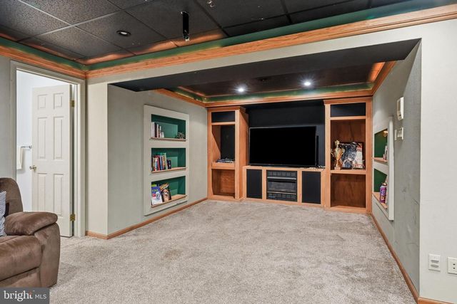 276 GREENTREE RD, Sewell, NJ 08080