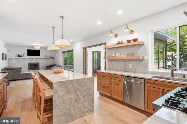 276 GREENTREE RD, Sewell, NJ 08080