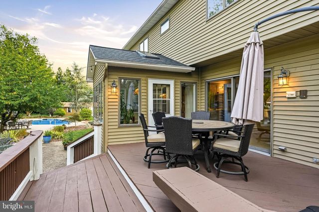 276 GREENTREE RD, Sewell, NJ 08080