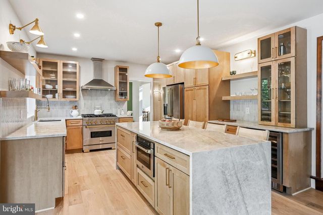 276 GREENTREE RD, Sewell, NJ 08080