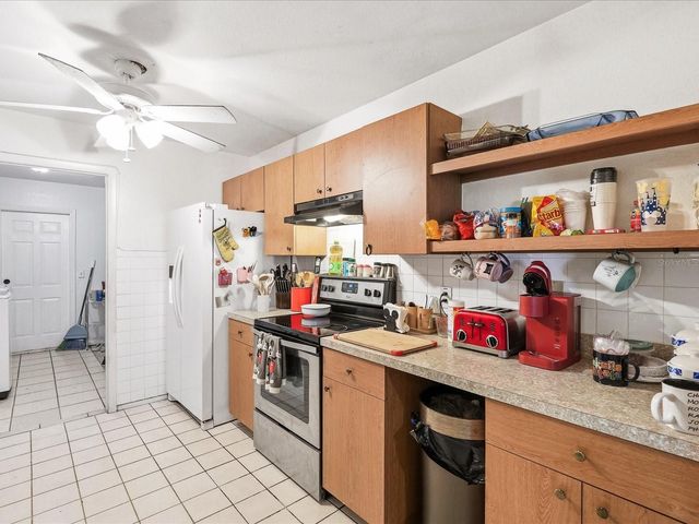 2403 DUKE LN, Port Charlotte, FL 33952
