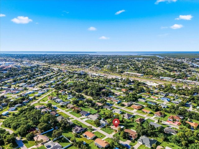 2403 DUKE LN, Port Charlotte, FL 33952
